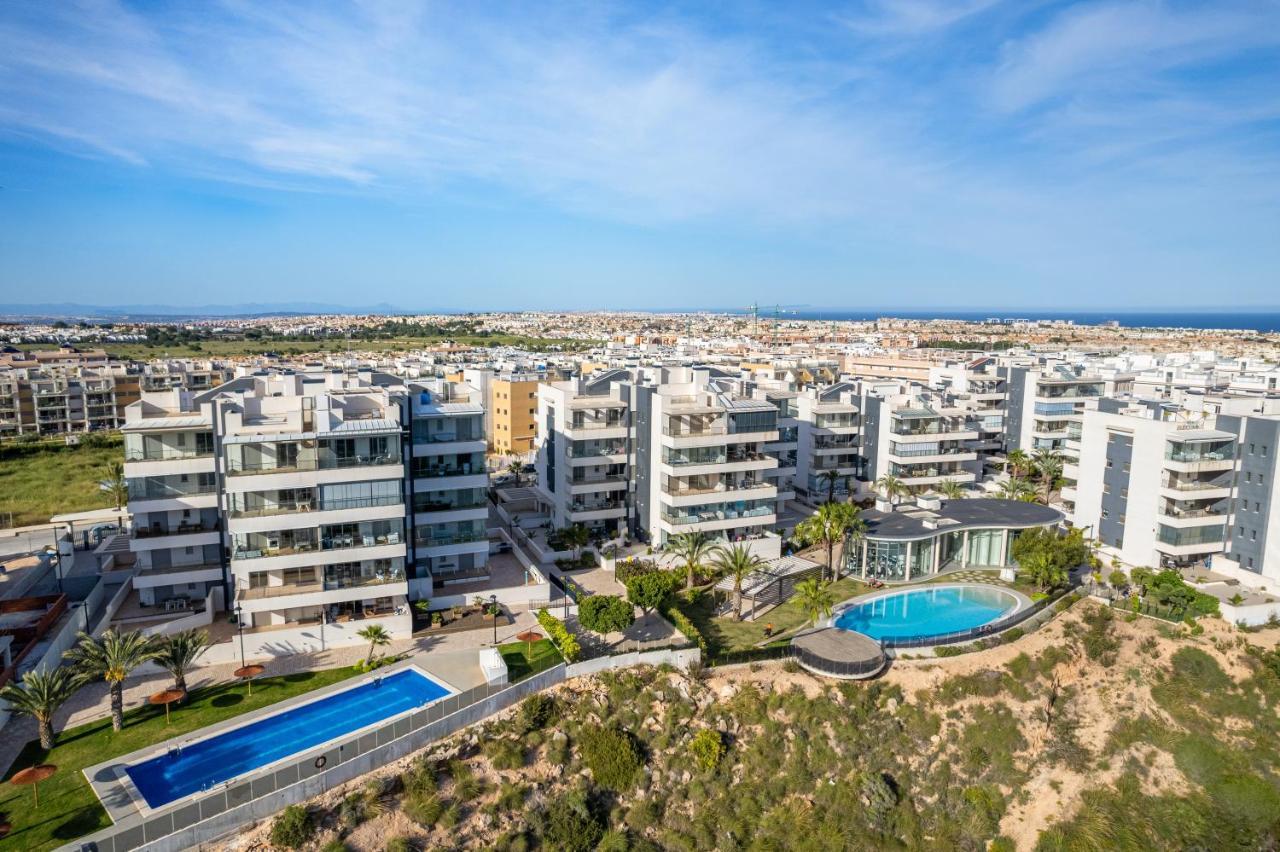 Apartamento La Zenia Cocoon - Luxury Penthouse With Jacuzzi, 2 Pools, Indoor Heated Pool, Sauna, Gym, Playstation Dehesa de Campoamor  Exterior foto